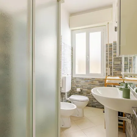 Apartamento In Centro, Silenzioso Con Balcone San Remo