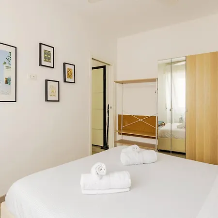 Apartman In Centro, Silenzioso Con Balcone *