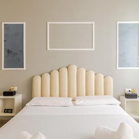 In Centro, Silenzioso Con Balcone Apartman